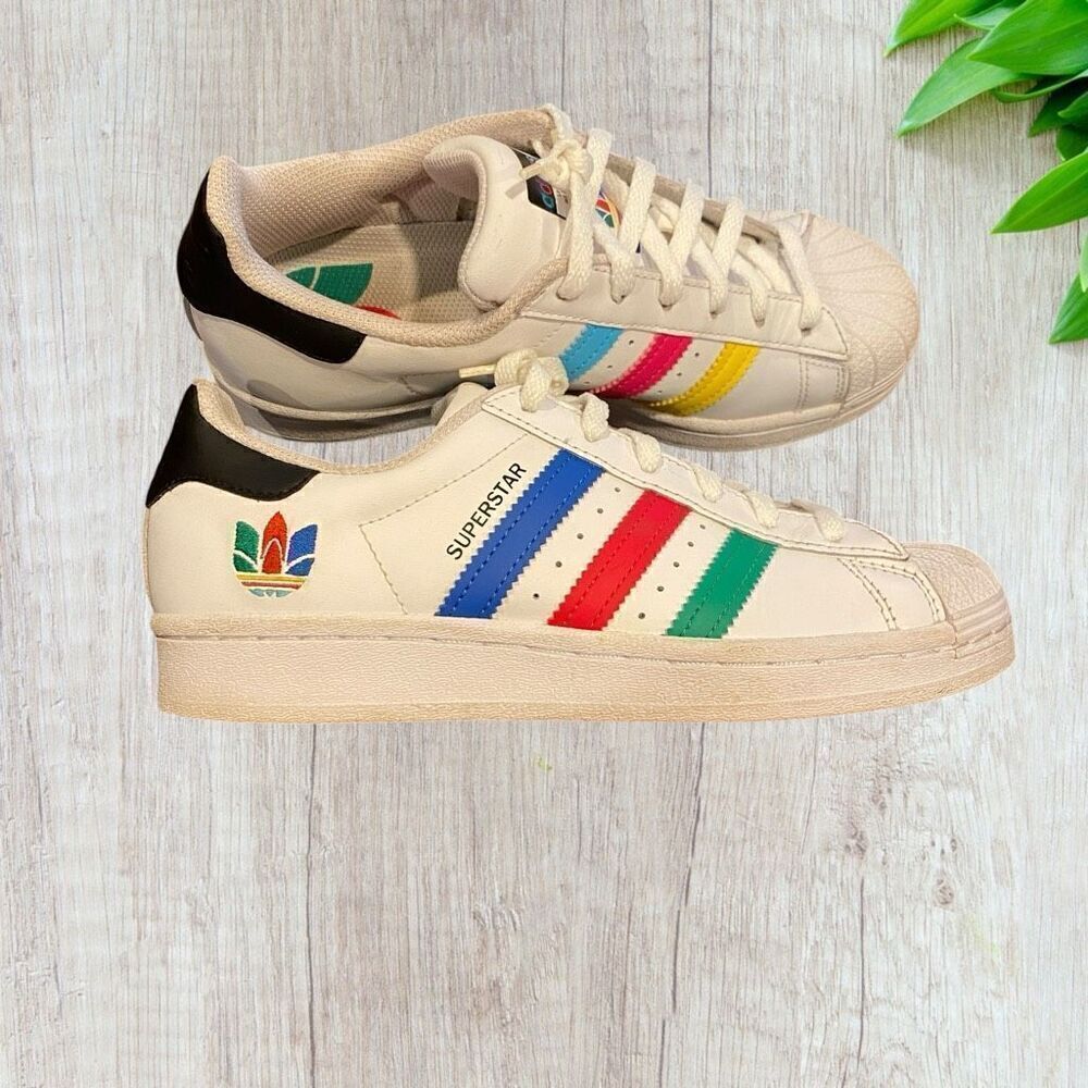Adidas Shell Toe Super Star C kids size 4.5